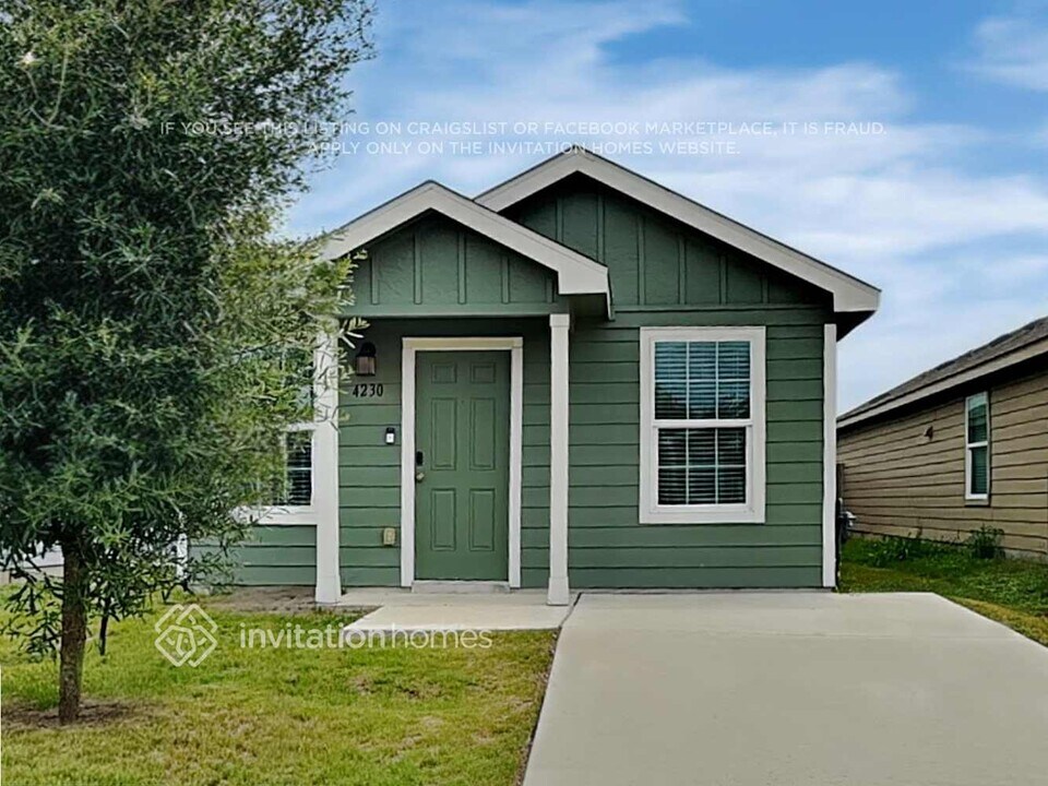 4230 Southton Lk in San Antonio, TX - Building Photo