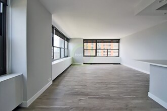 1100 S Michigan Ave in Chicago, IL - Building Photo - Building Photo