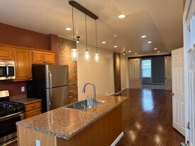 3 Diack Pl, Unit Flr. 1 in Troy, NY - Building Photo