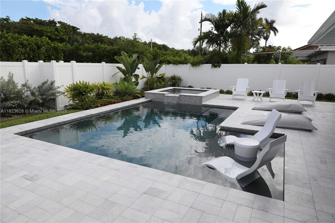 1321 Garfield St in Hollywood, FL - Building Photo