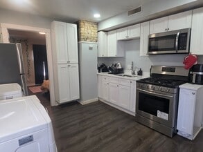 626 NE Taylor St in Minneapolis, MN - Building Photo - Building Photo