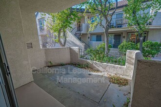 24107 Del Monte Dr. in Santa Clarita, CA - Building Photo - Building Photo