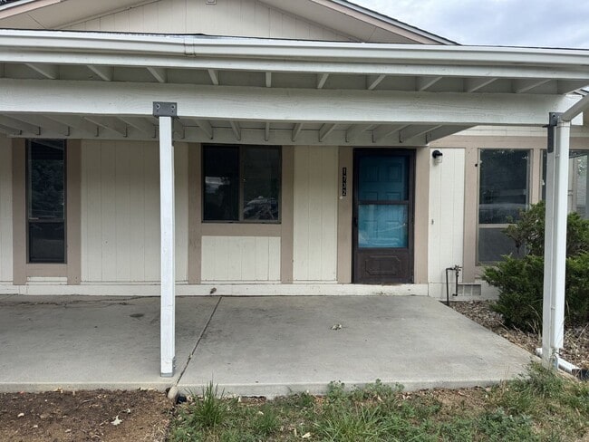 property at 1732 Cambridge Dr