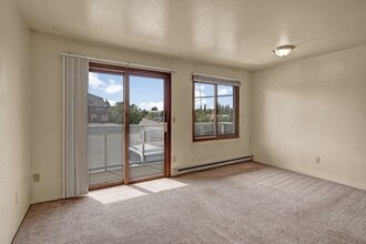 Arbor Pointe in Anchorage, AK - Foto de edificio - Building Photo