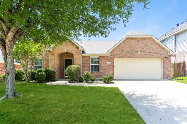 3353 Stoneway Dr in Grand Prairie, TX - Building Photo