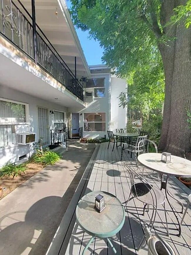 property at 610 E California Blvd
