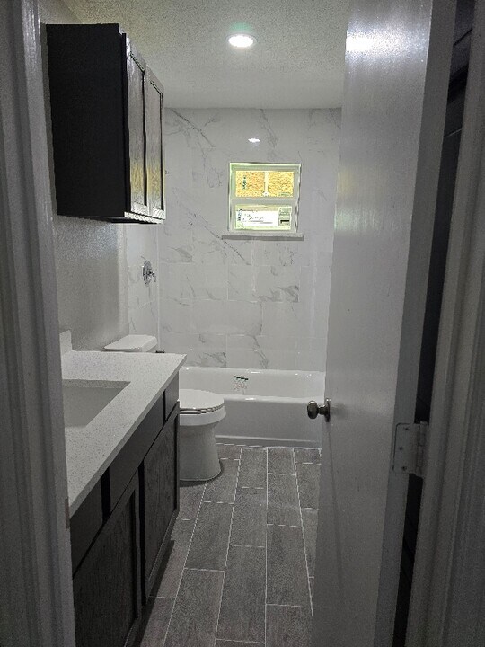 920 Lindy Ct in Irving, TX - Building Photo