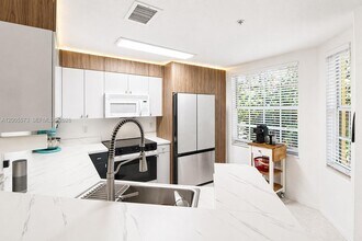 8940 NE 8th Ave in Miami Shores, FL - Building Photo - Building Photo