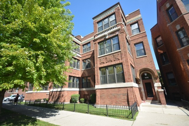 2319 N Kedzie Blvd-Unit -3145-1 in Chicago, IL - Building Photo