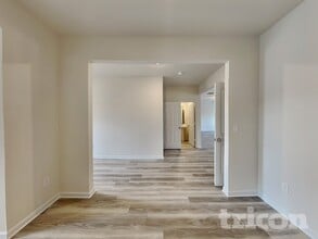 264 Oliver Dr in Locust Grove, GA - Foto de edificio - Building Photo