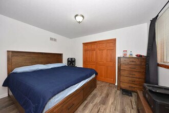 217 NW Barstow St, Unit C in Waukesha, WI - Building Photo - Building Photo