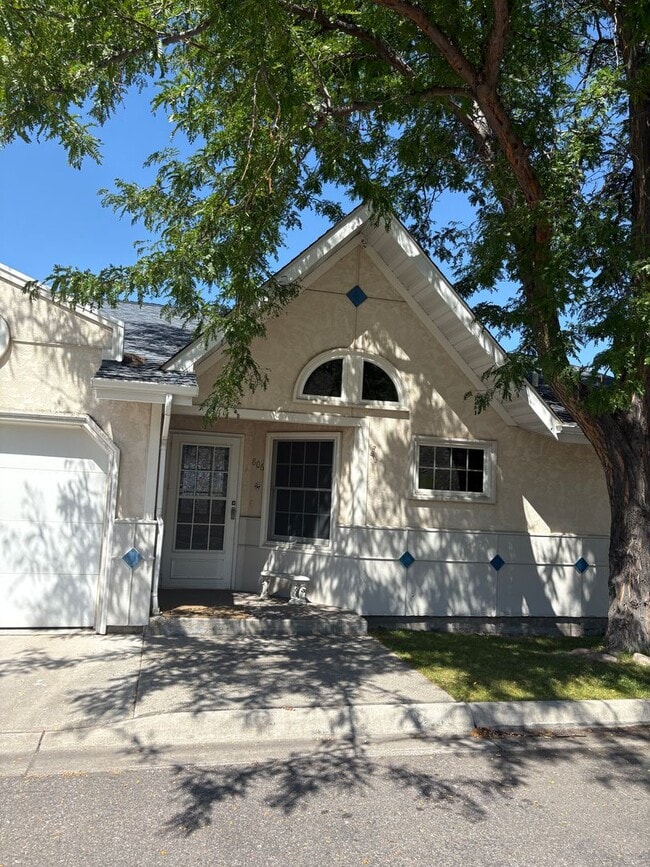 806 Crestmont Way in Missoula, MT - Building Photo - Building Photo