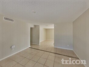 6431 W Hatcher Rd in Glendale, AZ - Building Photo - Building Photo