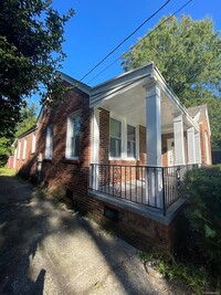 2040 Gorgas St in Montgomery, AL - Foto de edificio - Building Photo