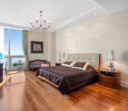 10295 Collins Ave, Unit 1605 in Bal Harbour, FL - Foto de edificio - Building Photo