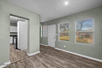 884 Kennard St in Jacksonville, FL - Building Photo - Building Photo