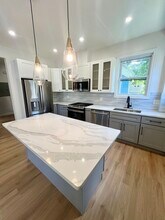 30 Howland St, Unit 2 in Boston, MA - Building Photo - Building Photo