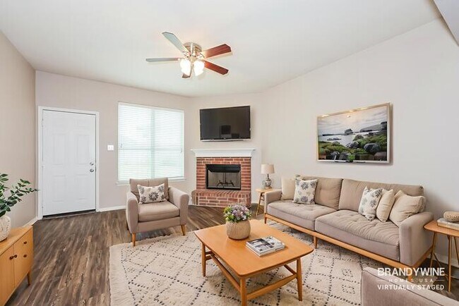 1032 Buffalo Springs Dr in Fort Worth, TX - Building Photo - Building Photo