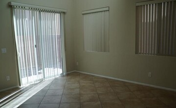 9310 Quiet Mist Ct in Las Vegas, NV - Building Photo - Building Photo