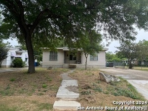 1011 Alexander Hamilton Dr in San Antonio, TX - Building Photo - Building Photo