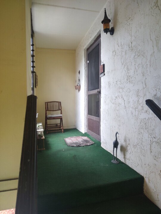 7151 Dell Rd in New Port Richey, FL - Building Photo