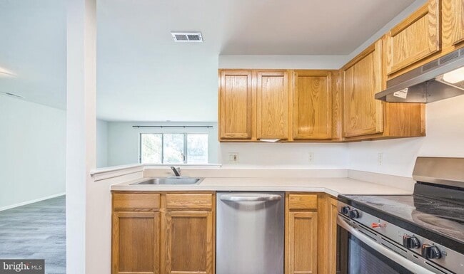 property at 905 Rabbit Run Rd