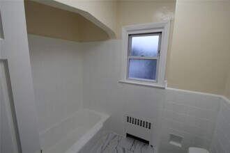 215 Colonial Ave in Freeport, NY - Building Photo - Building Photo