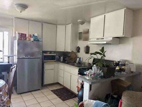 7782 Barton Dr, Unit C in Huntington Beach, CA - Building Photo - Building Photo