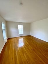 9136 Switzer St in Overland Park, KS - Building Photo - Building Photo