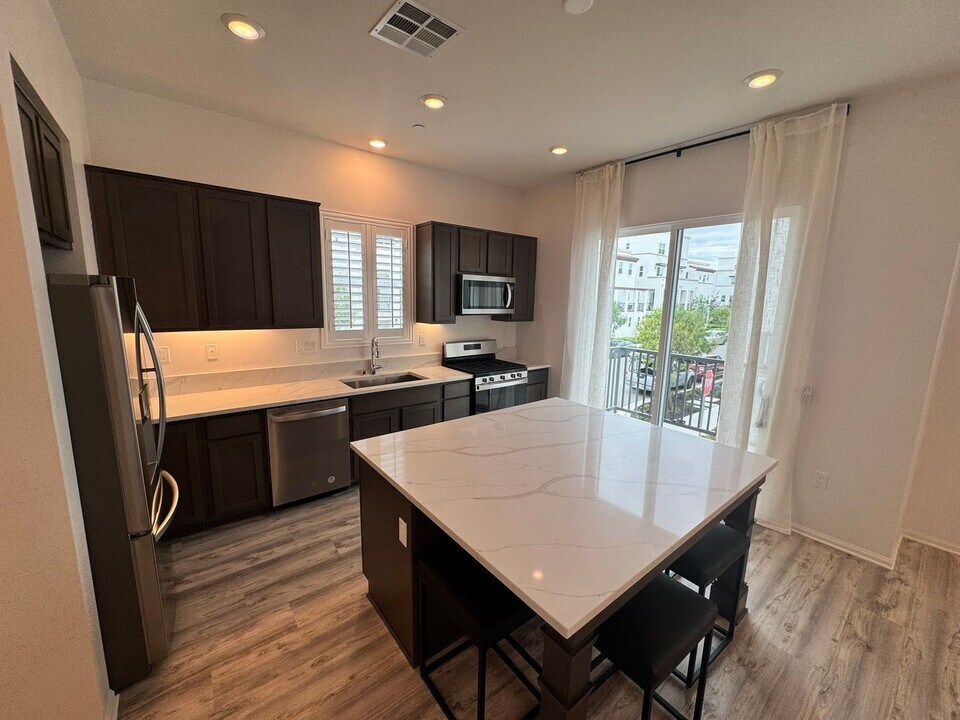 1435 Sulu Sea Ln in Chula Vista, CA - Building Photo