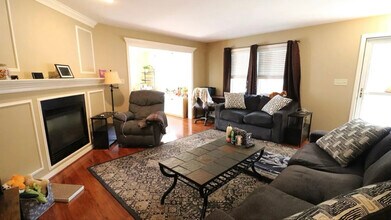 641 Chickadee Dr in Lititz, PA - Building Photo - Building Photo