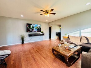 10202 White Birch Ln in La Grande, OR - Building Photo - Building Photo