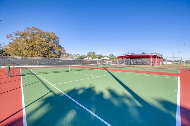 6818 Yellow Jessamine Ln in Katy, TX - Foto de edificio - Building Photo