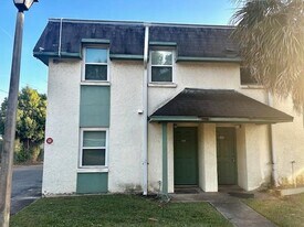 2325 W Pensacola St in Tallahassee, FL - Building Photo