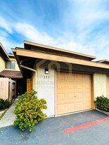 131 Village Cir Dr in Lompoc, CA - Building Photo