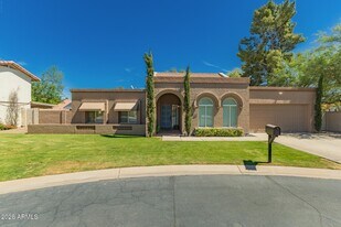 11401 N 45th Pl in Phoenix, AZ - Building Photo