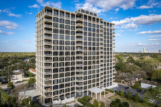 Inwood Manor in Houston, TX - Building Photo - Building Photo