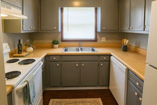 4428 Bonnell Dr NW, Unit A in Huntsville, AL - Building Photo