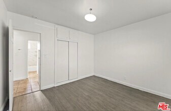 1030 E 21st St, Unit A in Long Beach, CA - Building Photo - Building Photo