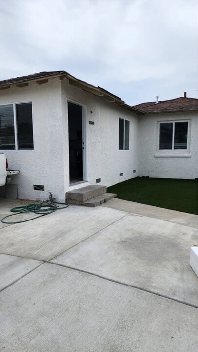 10920 Lillian Ln in South Gate, CA - Building Photo
