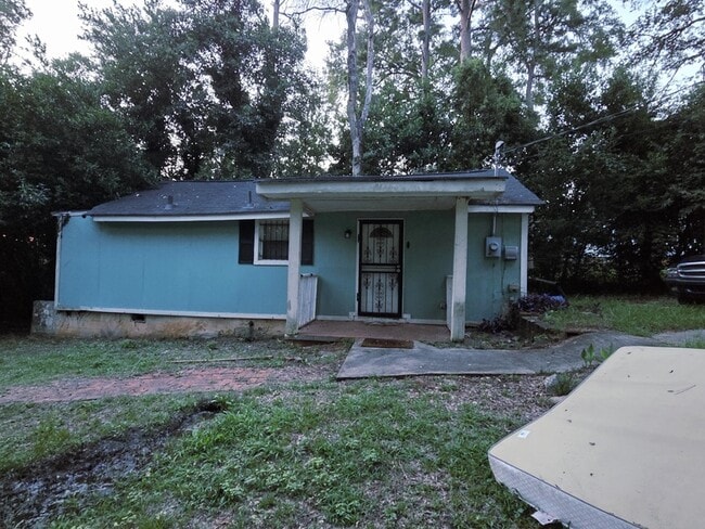 property at 932 Summit Ave