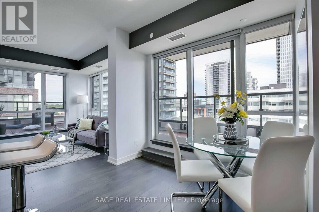 200 Sackville St in Toronto, ON - Building Photo