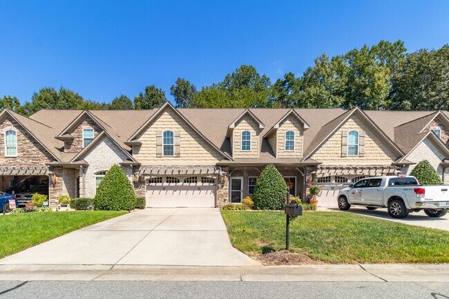 1119 Heritage Path Ln