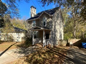 27 Montgomery St NE in Atlanta, GA - Foto de edificio - Building Photo