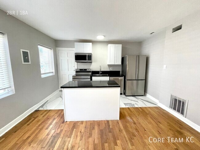 1114 W 45th St in Kansas City, MO - Building Photo - Building Photo