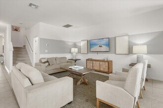 301 Ballo Dr in Kissimmee, FL - Building Photo - Building Photo