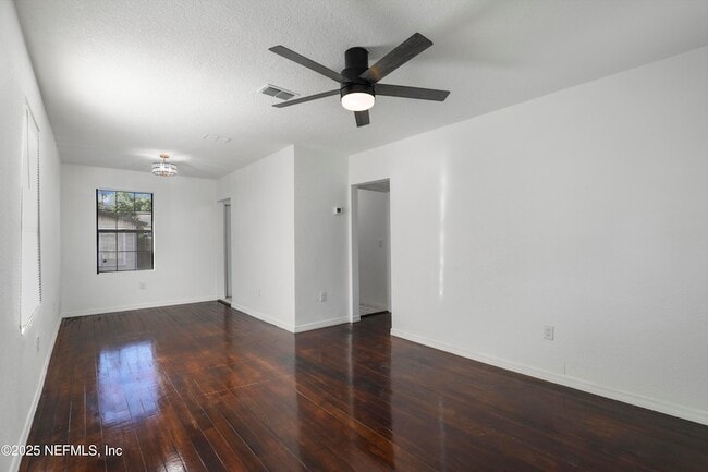 5246 Sunderland Rd in Jacksonville, FL - Building Photo - Building Photo