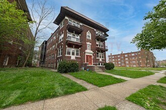 14140 Superior Rd in East Cleveland, OH - Building Photo - Building Photo