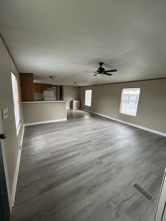 114 Zackary St in Oak Grove, KY - Building Photo - Building Photo