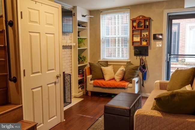property at 833 Kater St
